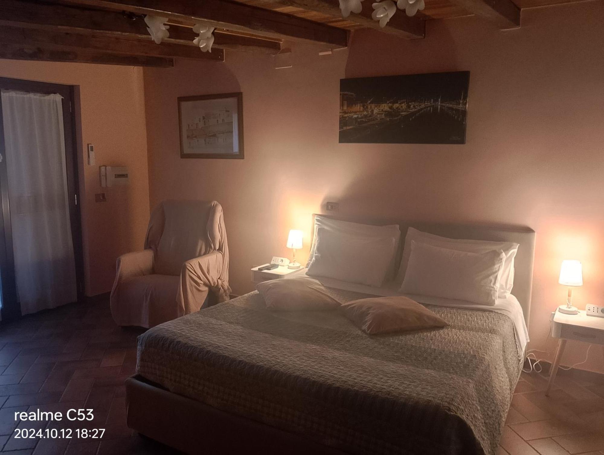 Suite Felix Fiumicino Luaran gambar